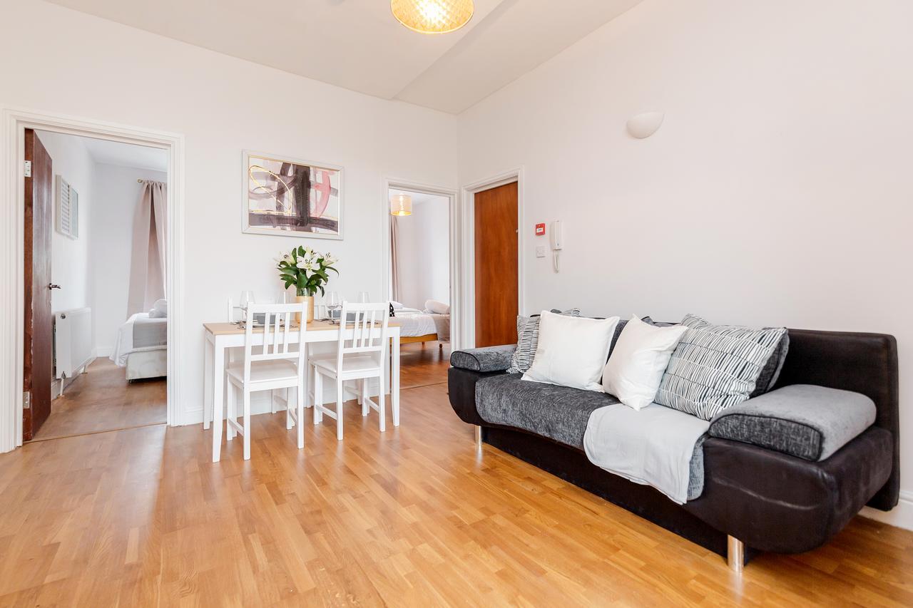 Welcomestay Clapham Junction 2 Bedroom Apartment ลอนดอน ภายนอก รูปภาพ