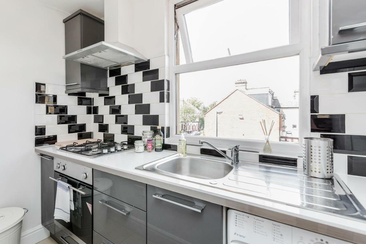 Welcomestay Clapham Junction 2 Bedroom Apartment ลอนดอน ภายนอก รูปภาพ