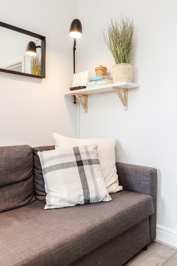 Welcomestay Clapham Junction 2 Bedroom Apartment ลอนดอน ภายนอก รูปภาพ