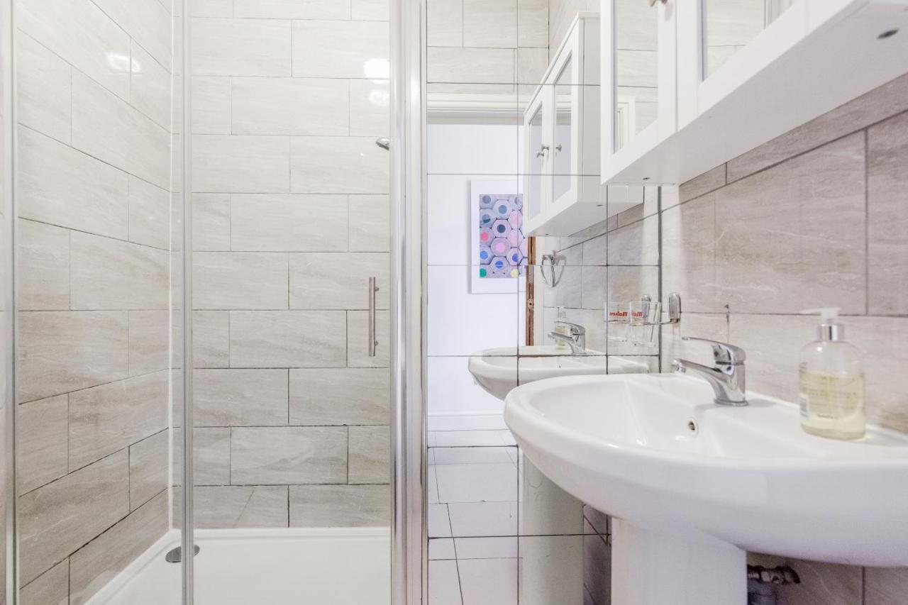 Welcomestay Clapham Junction 2 Bedroom Apartment ลอนดอน ภายนอก รูปภาพ