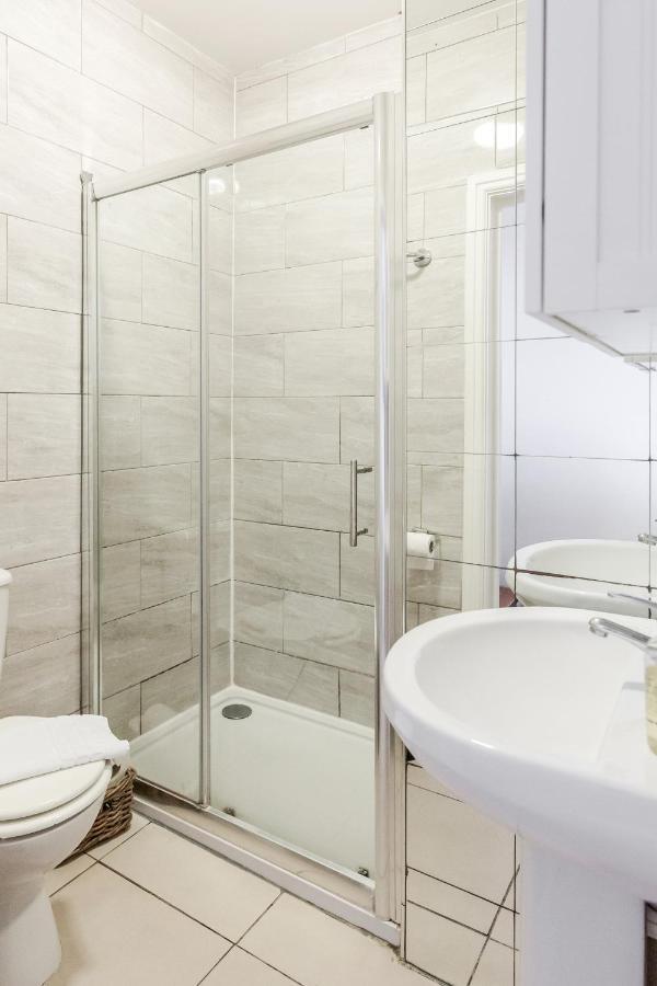Welcomestay Clapham Junction 2 Bedroom Apartment ลอนดอน ภายนอก รูปภาพ